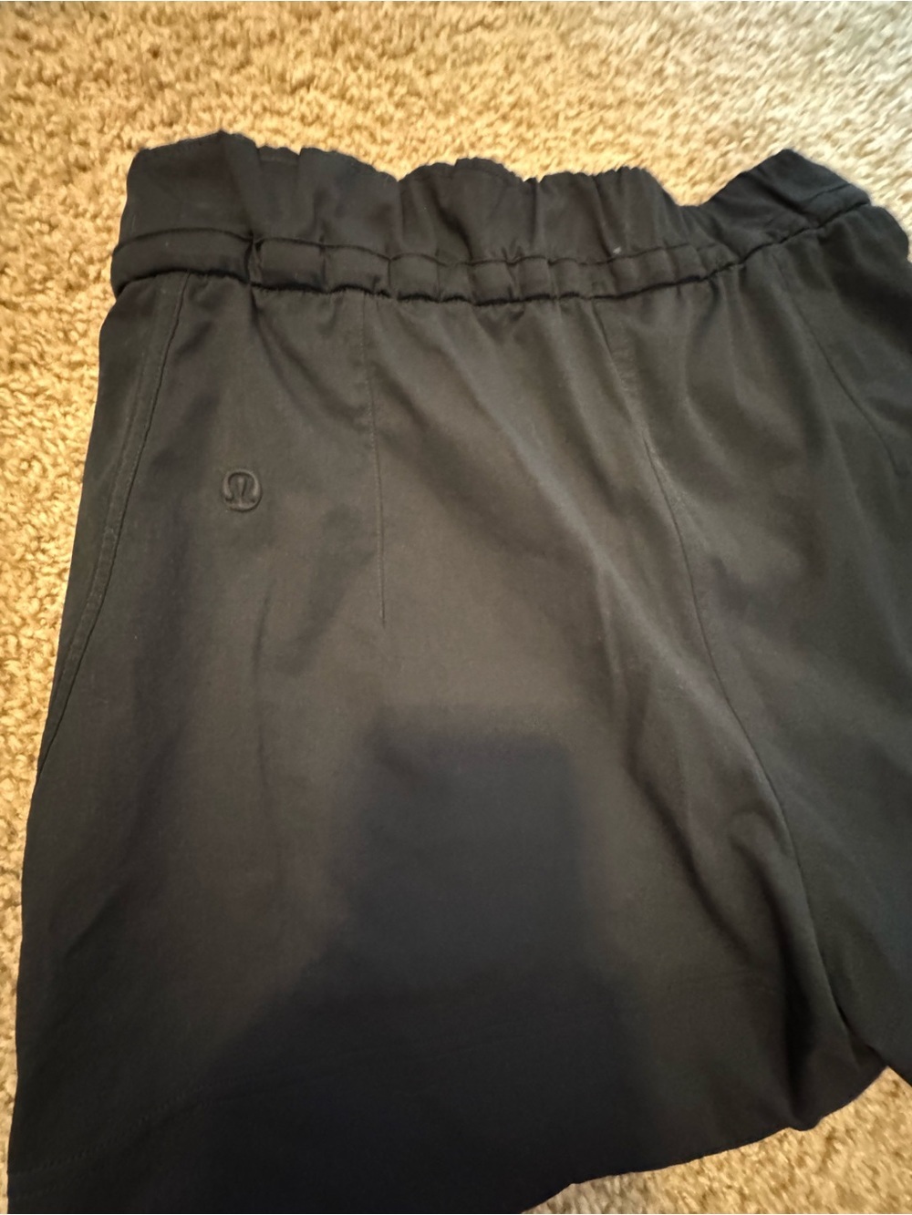 lululemon high waisted cinchable shorts - Picture 3 of 4